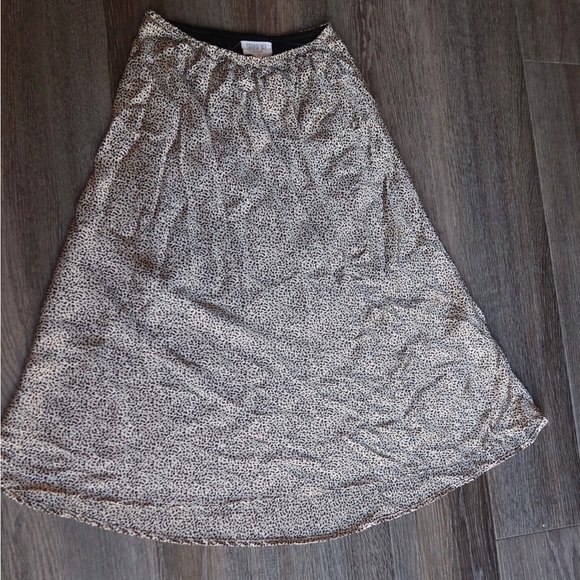 Midi animal print skirt! - Picture 3 of 4